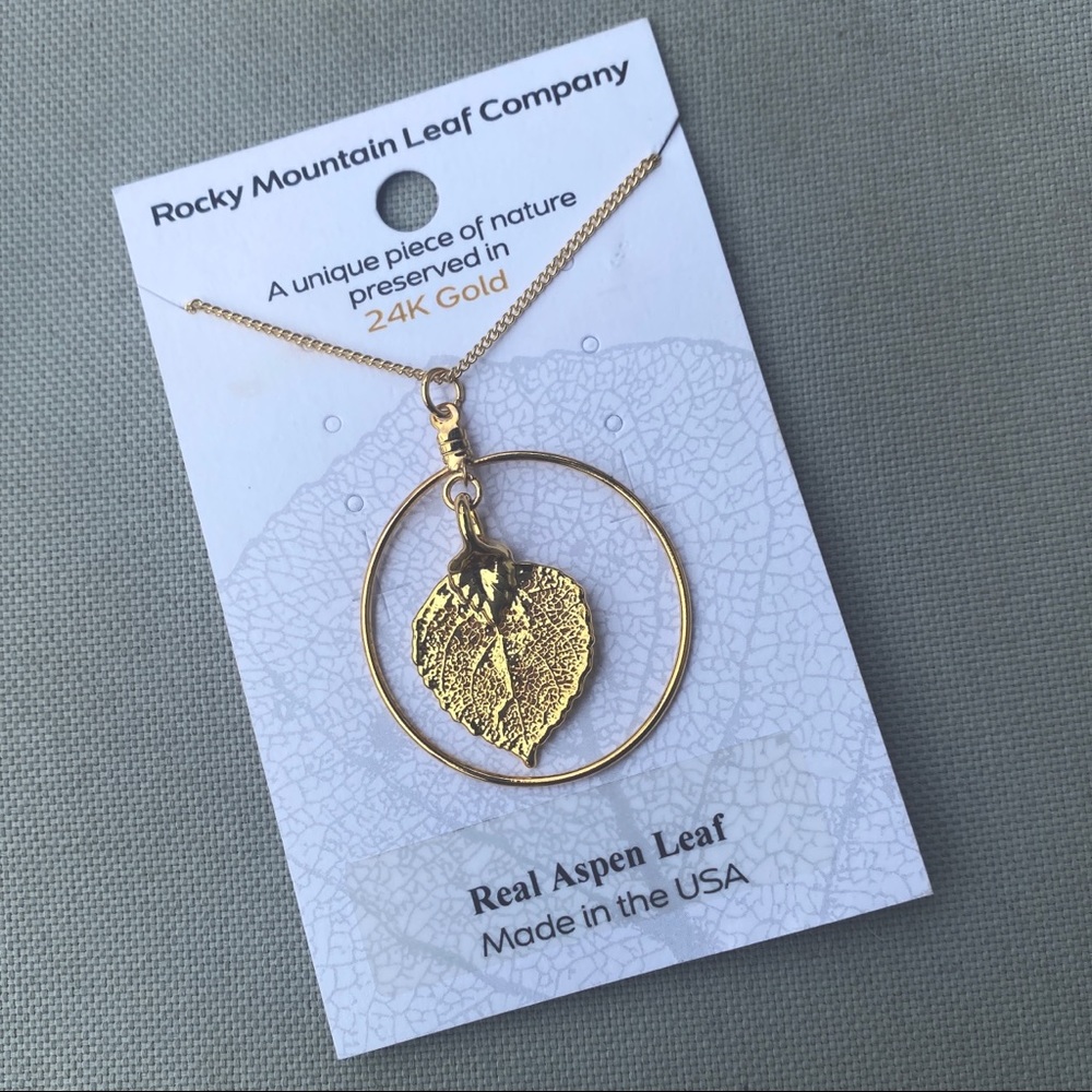 NWT Aspen Leaf Gold Necklace